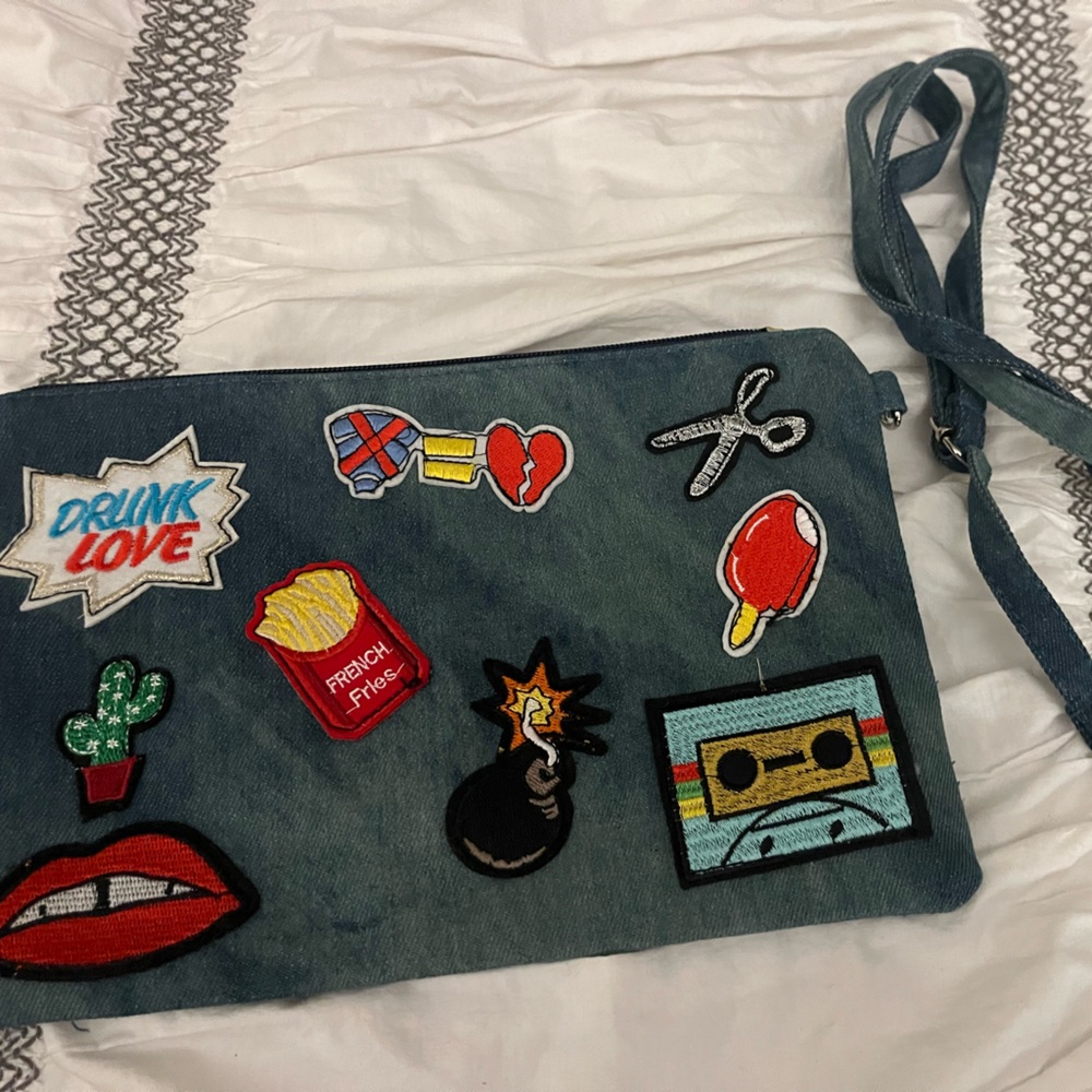 Patch (clutch, wristlet, or cross body)